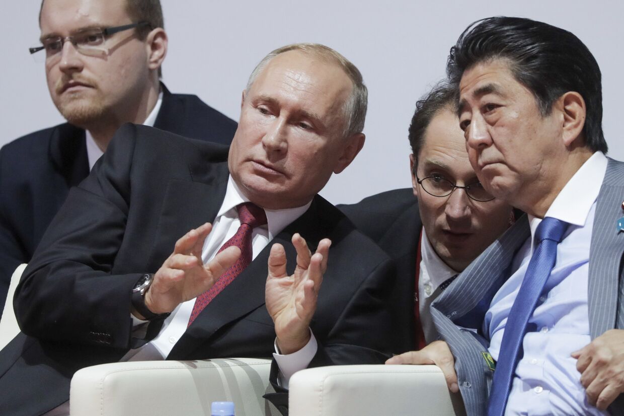 Президент РФ Владимир Путин и премьер-министр Японии Синдзо Абэ