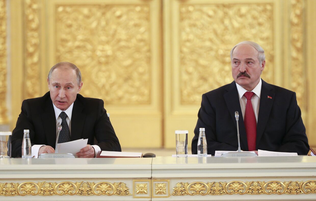 Президент России Владимир Путин и президент Белоруссии Александр Лукашенко во время встречи в Москве
