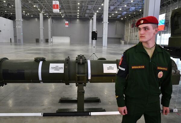 Демонстрация ракеты 9М729 для военных атташе Демонстрация ракеты 9М729 для военных атташе