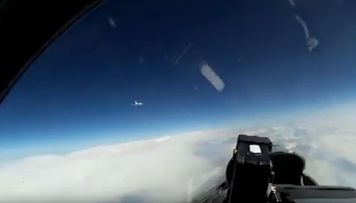 Су-27 перехватил самолет-разведчик над Балтикой