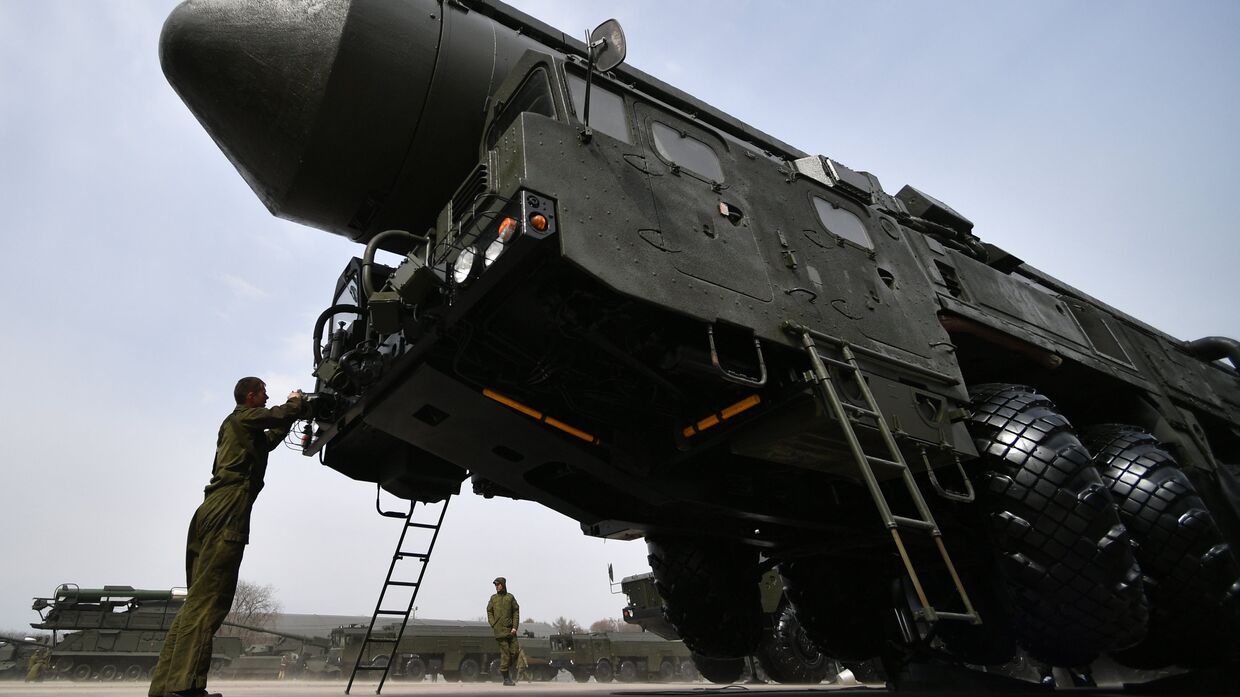 Подготовка военной техники, участвующей в Параде Победы