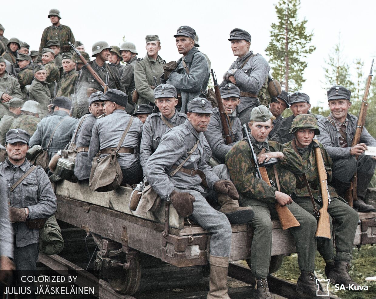 22 августа 1941. Финские солдаты и немецкие эсэсовцы в Карелии