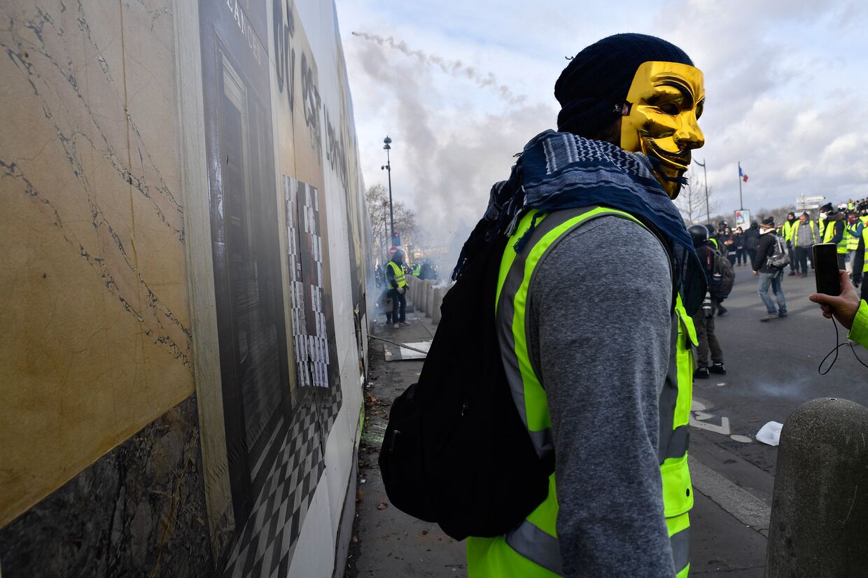 Акция протеста жёлтых жилетов во Франции
