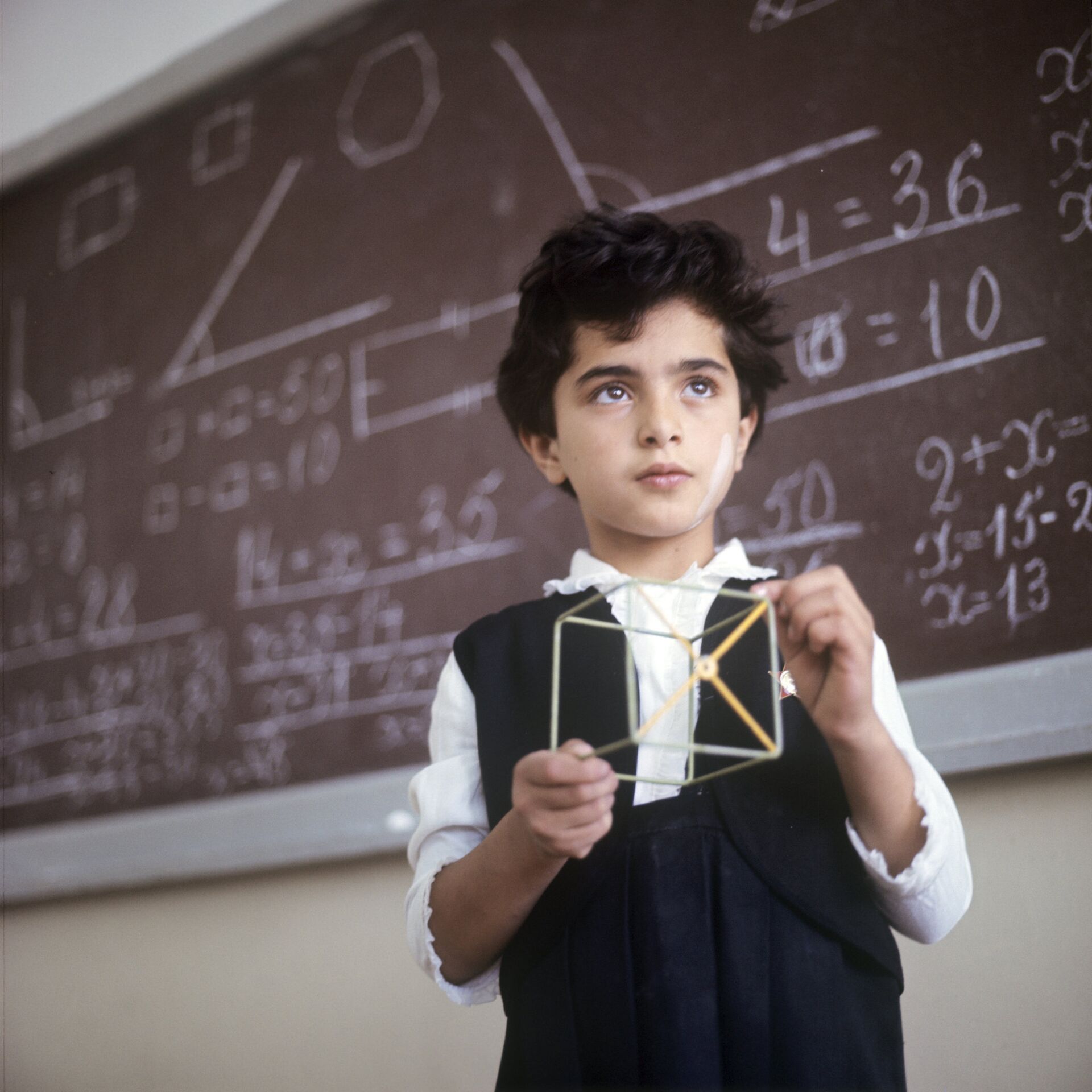 Школьник у доски на уроке математики - ИноСМИ, 1920, 23.02.2021
