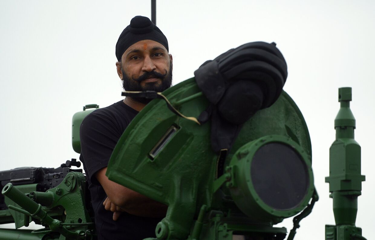 Член экипажа команды армии Индии, Танковый биатлон - 2018