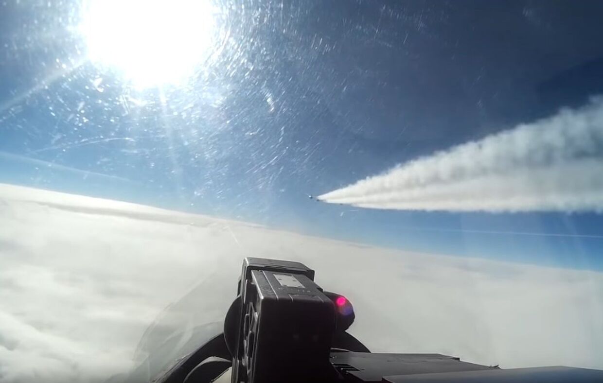 Перехват самолета-разведчика США глазами летчика Су-27