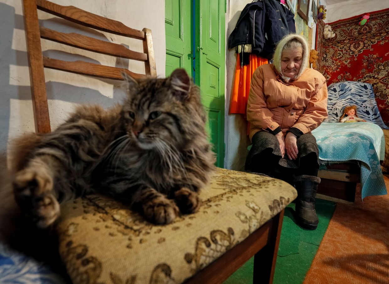 Пенсионерка в своем доме в селе Скрыгаловка Киевской области