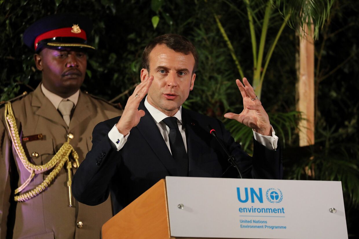 Президент Франции Эмануэль Макрон выступает на ассамблее ООН по окружающей среде в Найроби