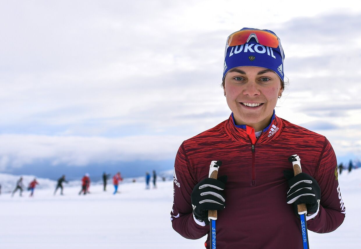 Российская лыжница Анастасия Седова на тренировке