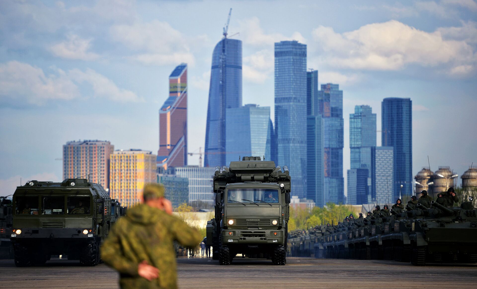 Оперативно-тактические ракетные комплексы «Искандер» во время подготовки к Параду Победы в Москве - ИноСМИ, 1920, 27.10.2020