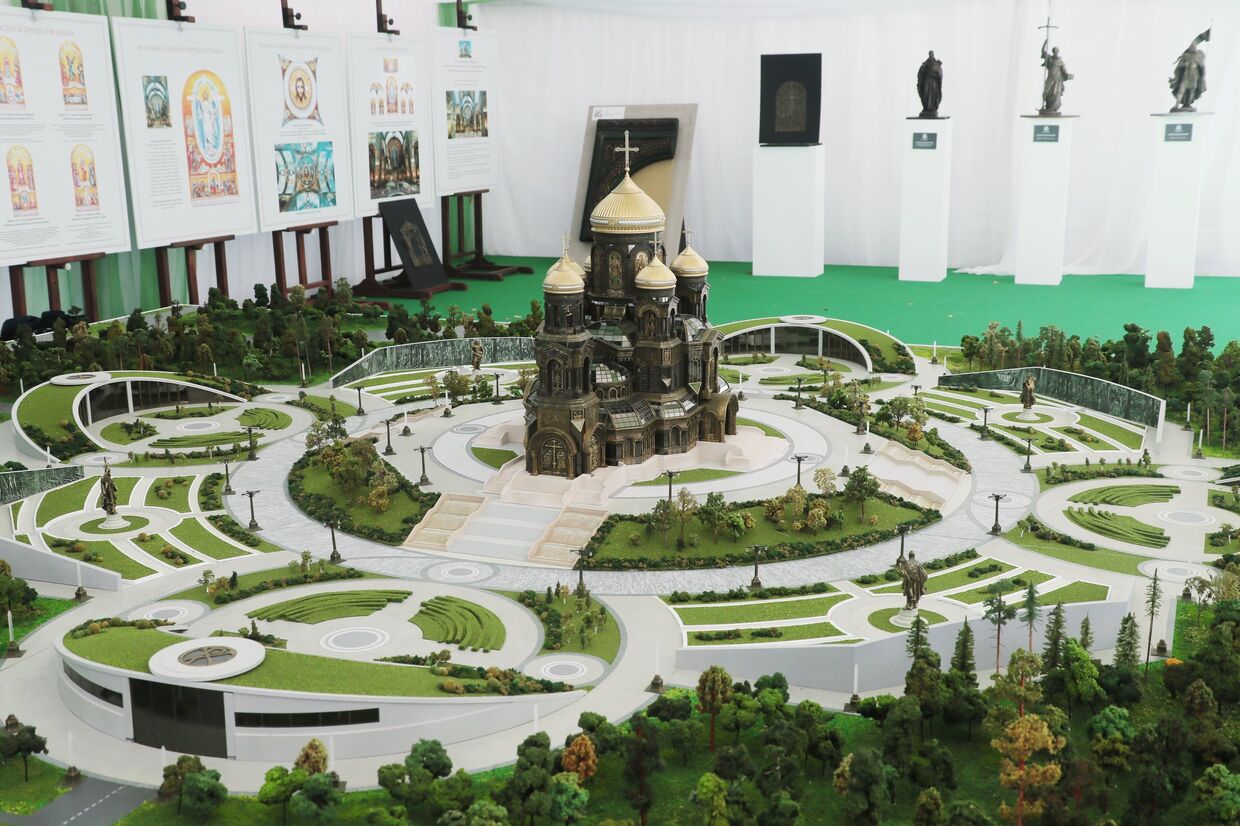 Макет главного храма Вооруженных Сил РФ в парке Патриот
