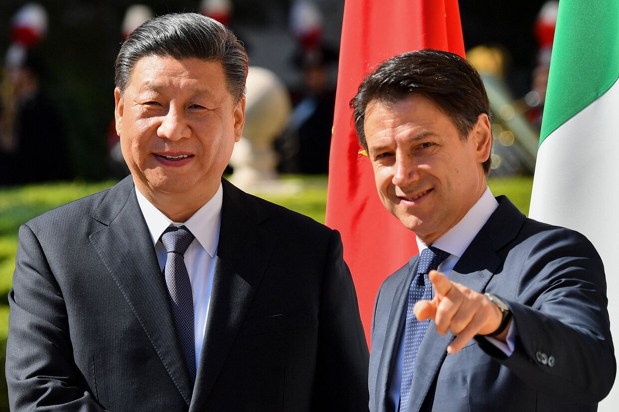 Премьер-министр Италии Джузеппе Конте и председатель КНР Си Цзиньпин