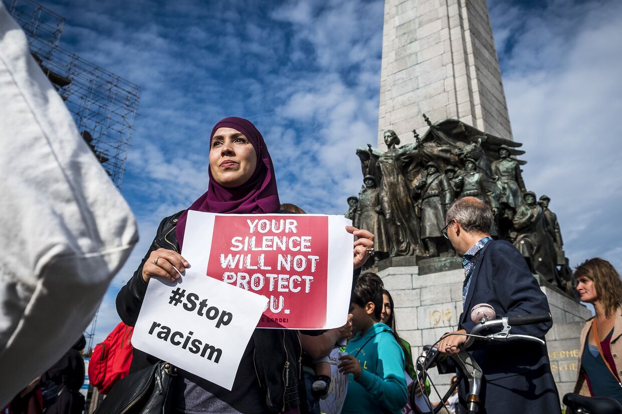 Акция против ненависти и исламофобии в Брюсселе