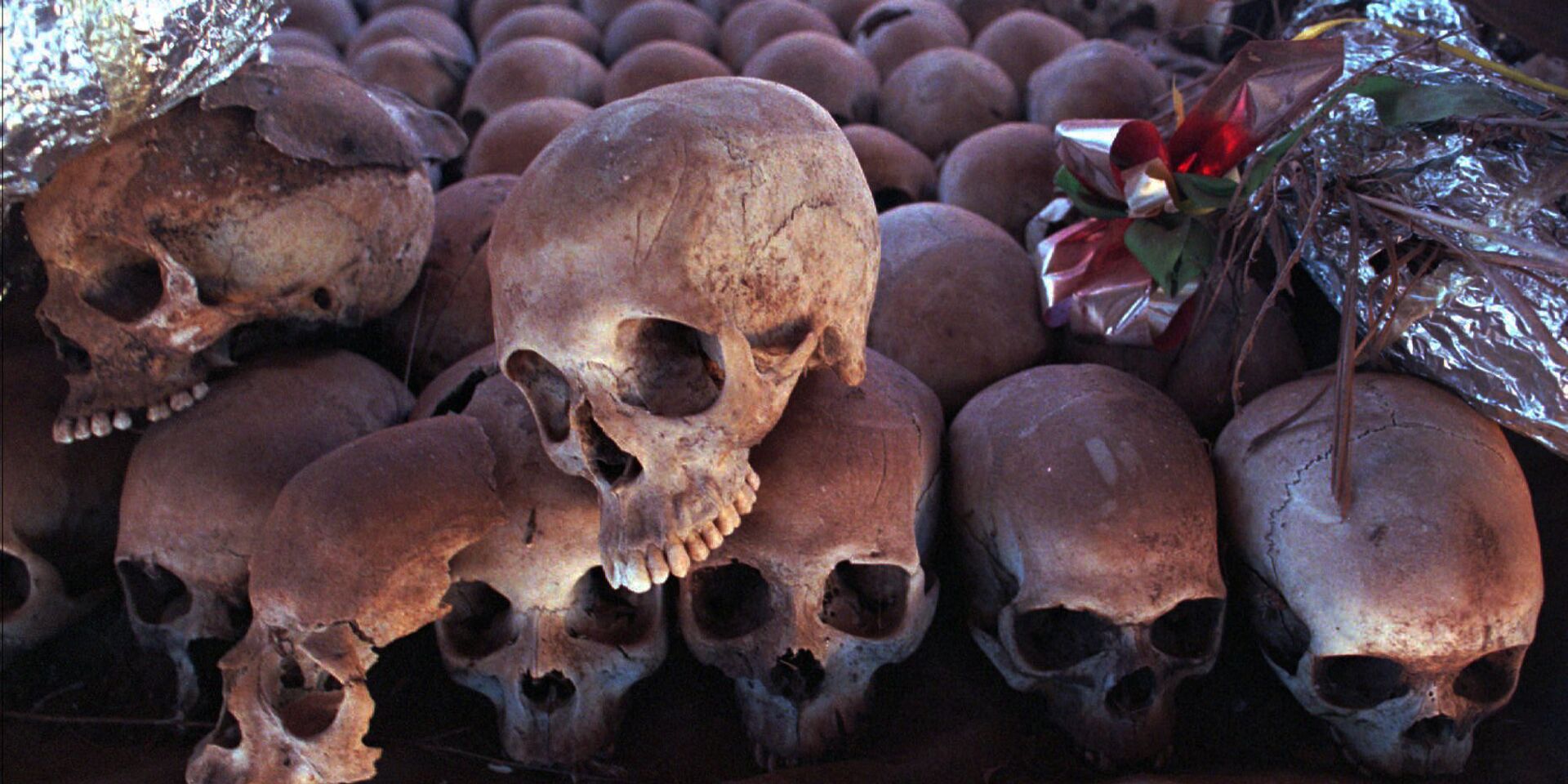 Сотни черепов жертв геноцида в Руанде в Мемориале - ИноСМИ, 1920, 23.05.2022