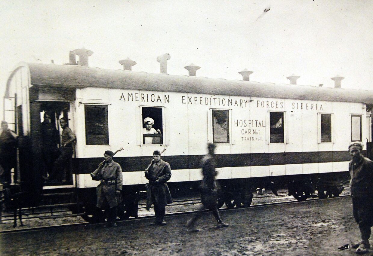 Поезд американских экспедиционных сил в Хабаровске