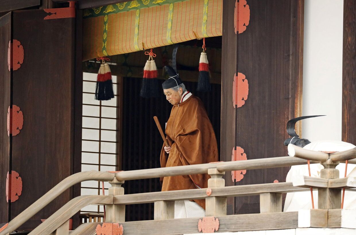 Император Акихито на исторической церемонии перед официальным отречением в Токио, Япония