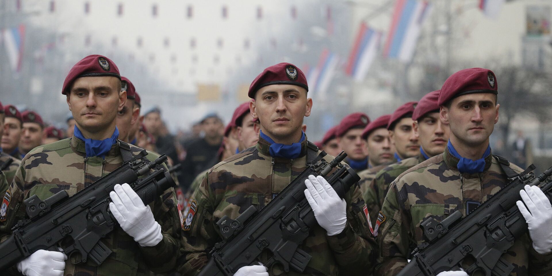 Парад посвященный 26-й годовщине Республики Сербской в Баня-Лука - ИноСМИ, 1920, 04.04.2023