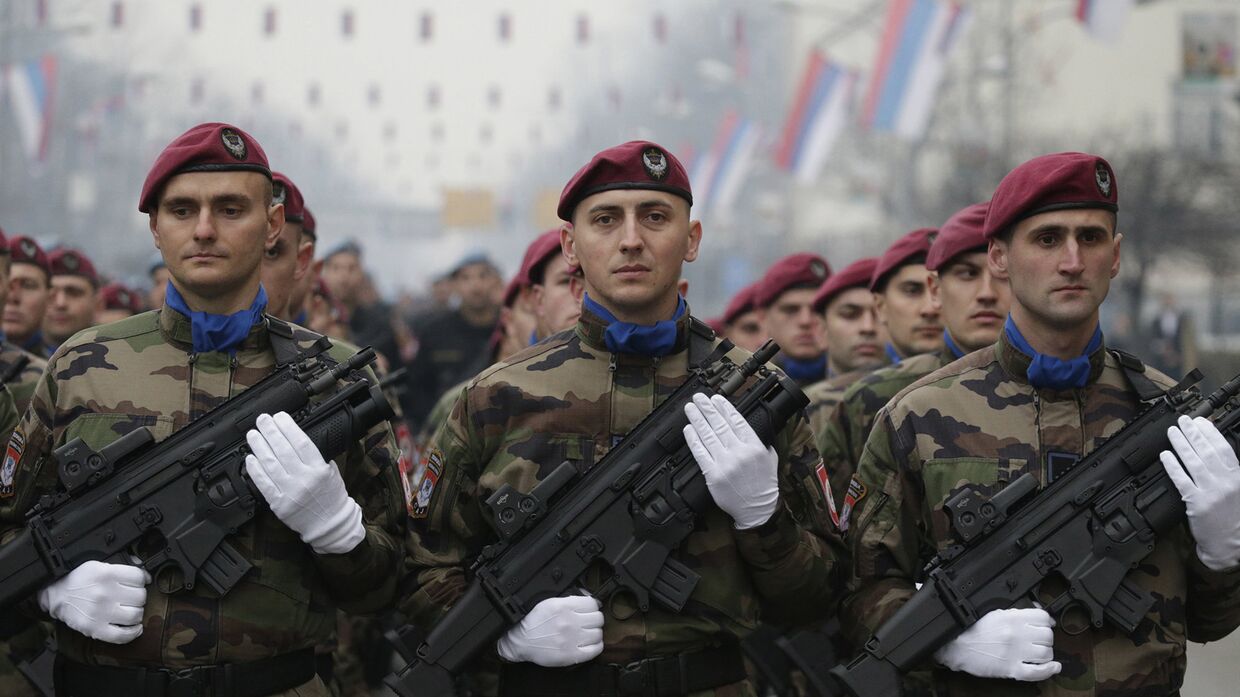 Парад посвященный 26-й годовщине Республики Сербской в Баня-Лука