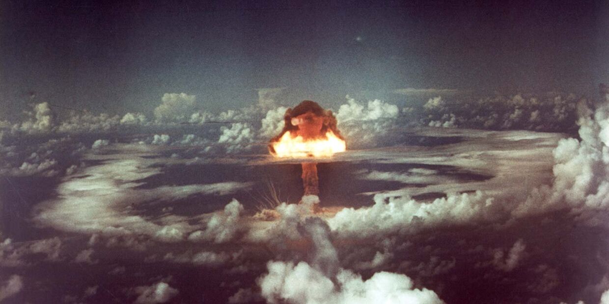 В 1952 году Соединенные Штаты сбросили ядерную бомбу Ivy King к северу от острова Рунит