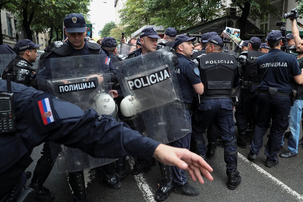 Слолкновения с полицией в Белграде, Сербия