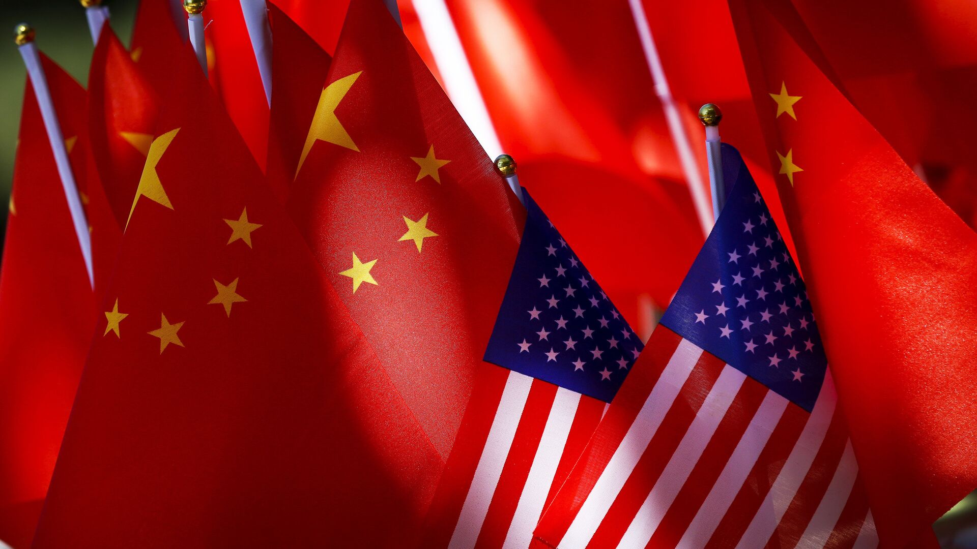 Флаги США и Китая - ИноСМИ, 1920, 08.07.2022