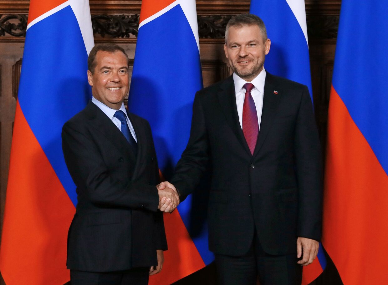 Премьер-министр РФ Д. Медведев провел переговоры с премьер-министром Словакии П. Пеллегрини