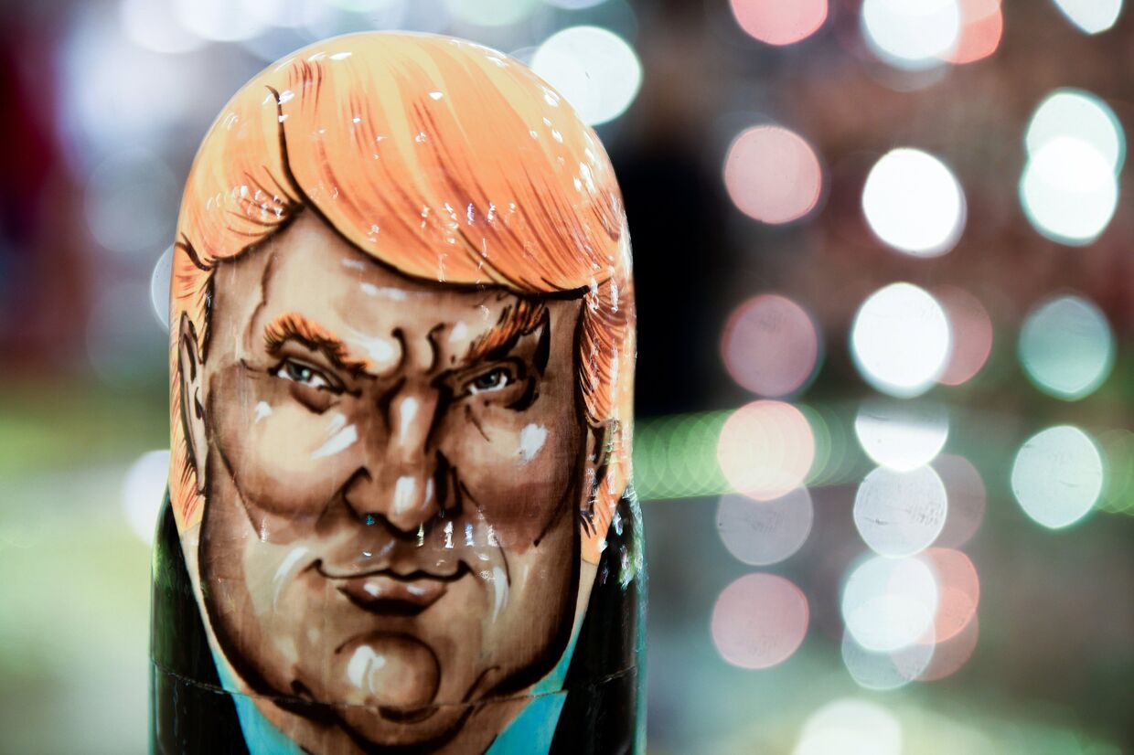 Матрешка с изображением президента США Дональда Трампа в сувенирном магазине в Москве