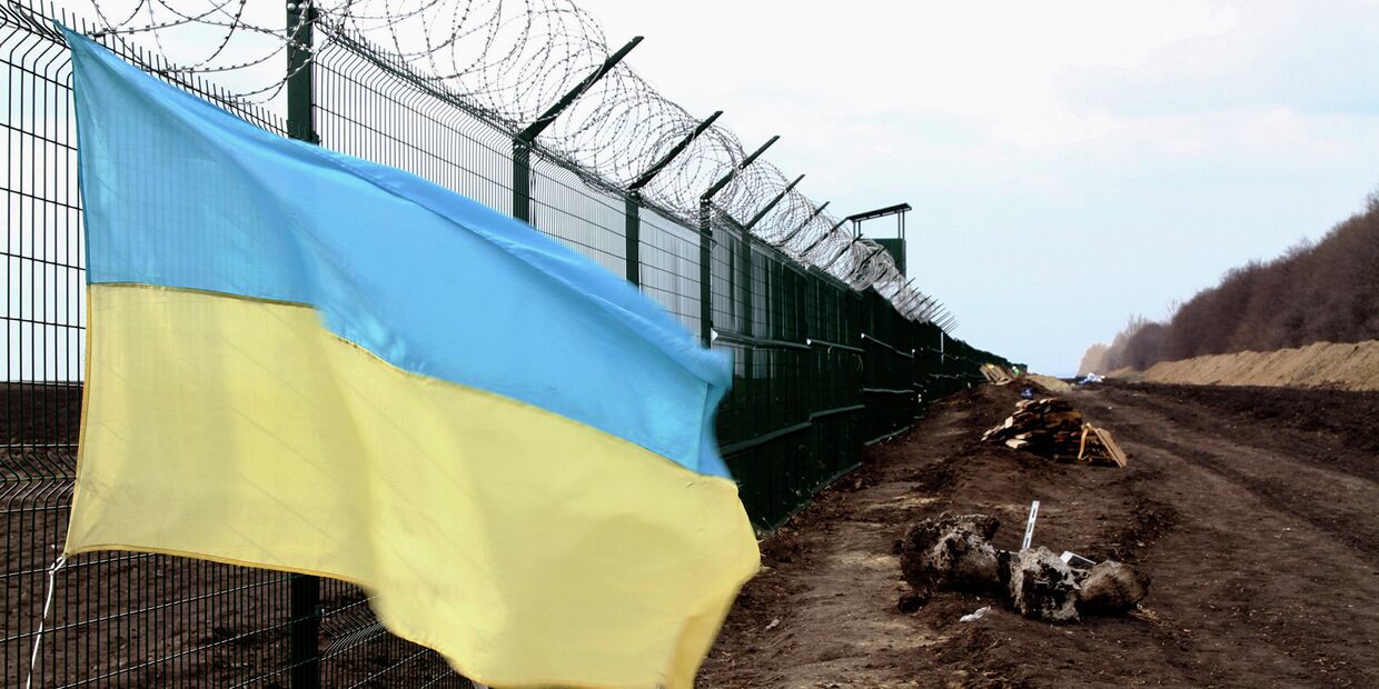 Украинский флаг на границе с Россией