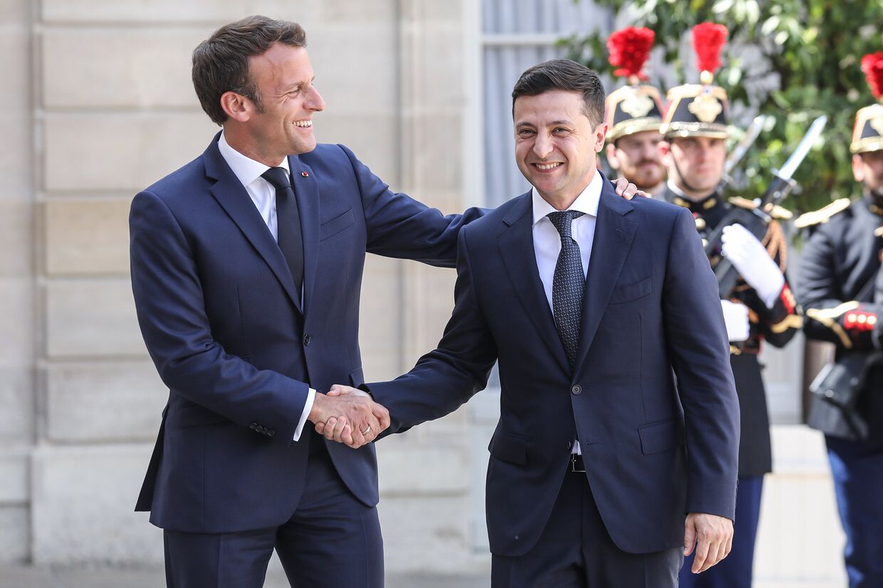Президент Украины Владимир Зеленский и президент Франции Эммануэль Макрон