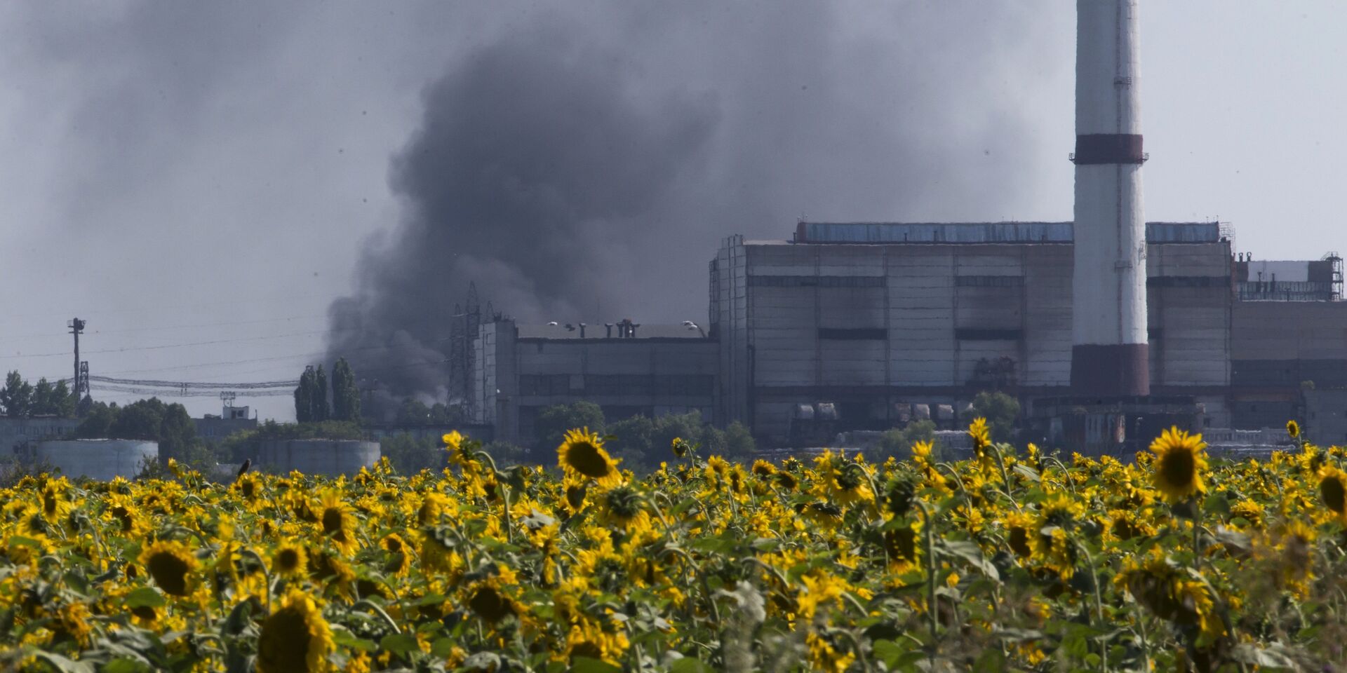 Нефтеперерабатывающий завод недалеко от Лисичанска, Луганская область, Украина - ИноСМИ, 1920, 05.03.2023