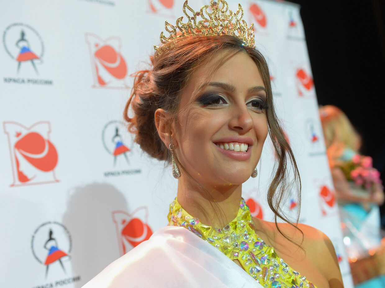 Мисс Москва Оксана Воеводина на конкурсе красоты Мисс Москва 2015.