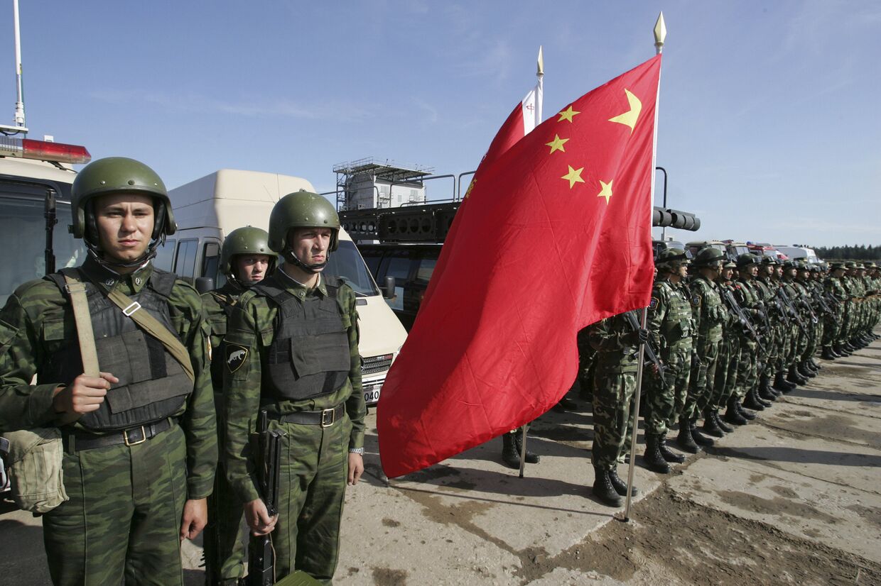 Российские и китайские военнослужащие