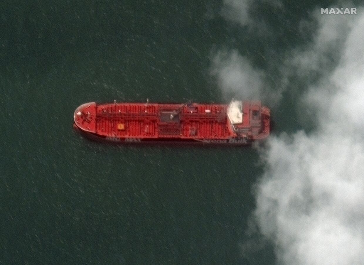 Захваченный британский нефтяной танкер в порту Бендер-Аббас, Иран