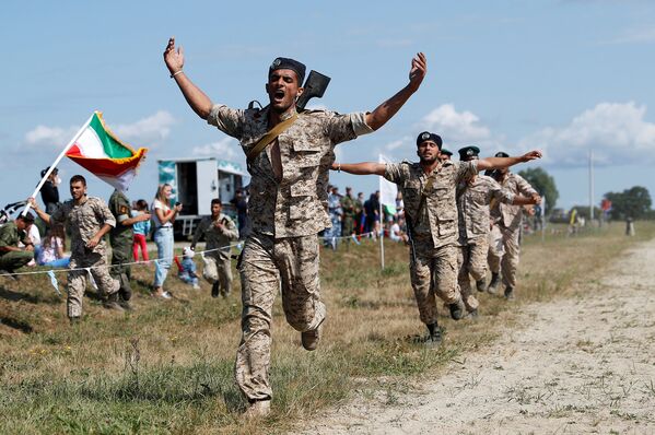 Морские пехотинцы из Ирана принимают участие в Международных армейских играх