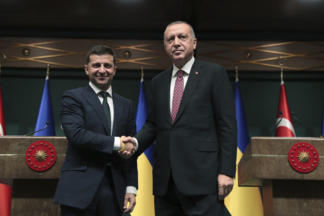 Президент Турции Реджеп Тайип Эрдоган и президент Украины Владимир Зеленский в Анкаре