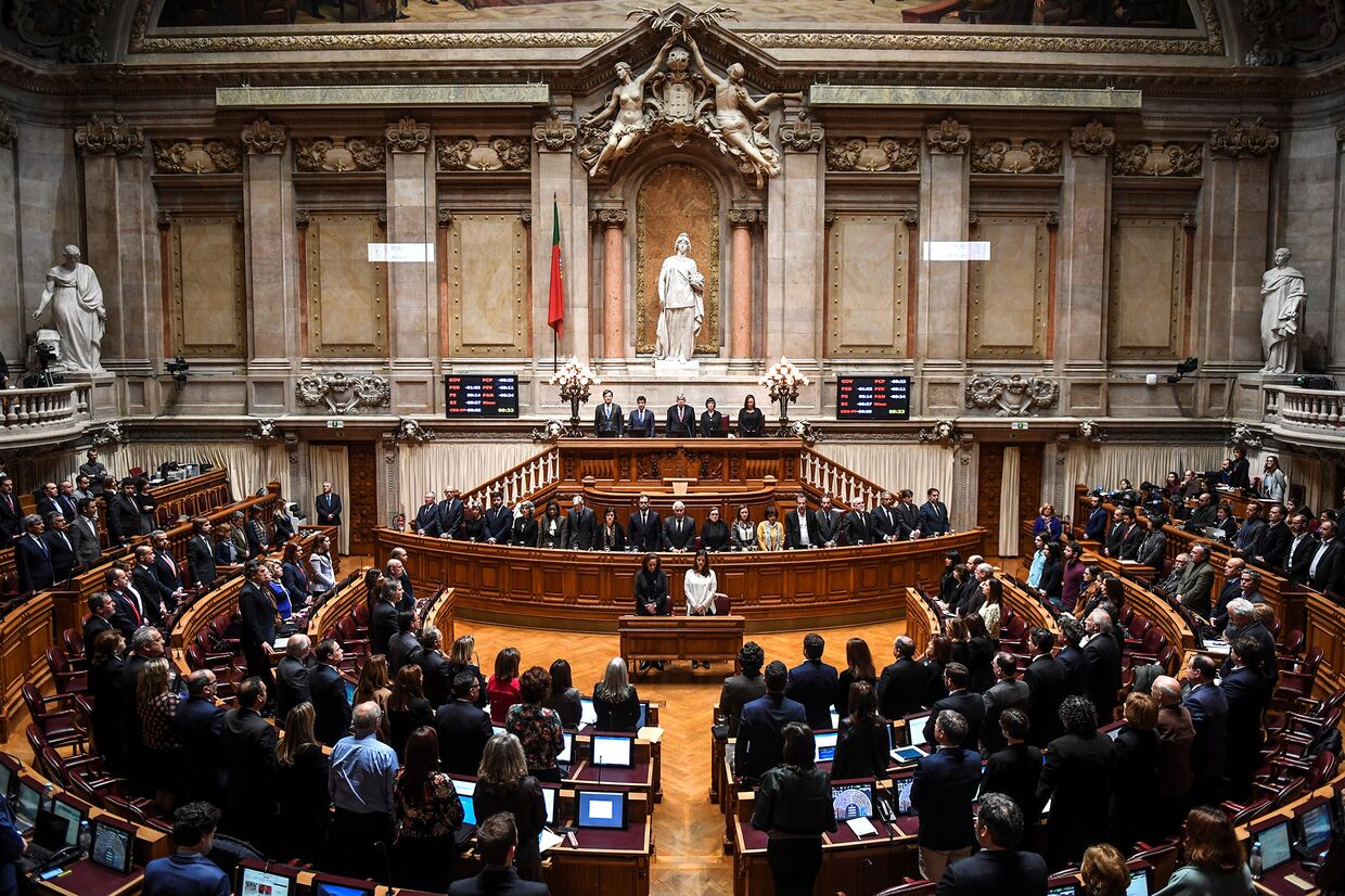 Члены португальского парламента в Лиссабоне