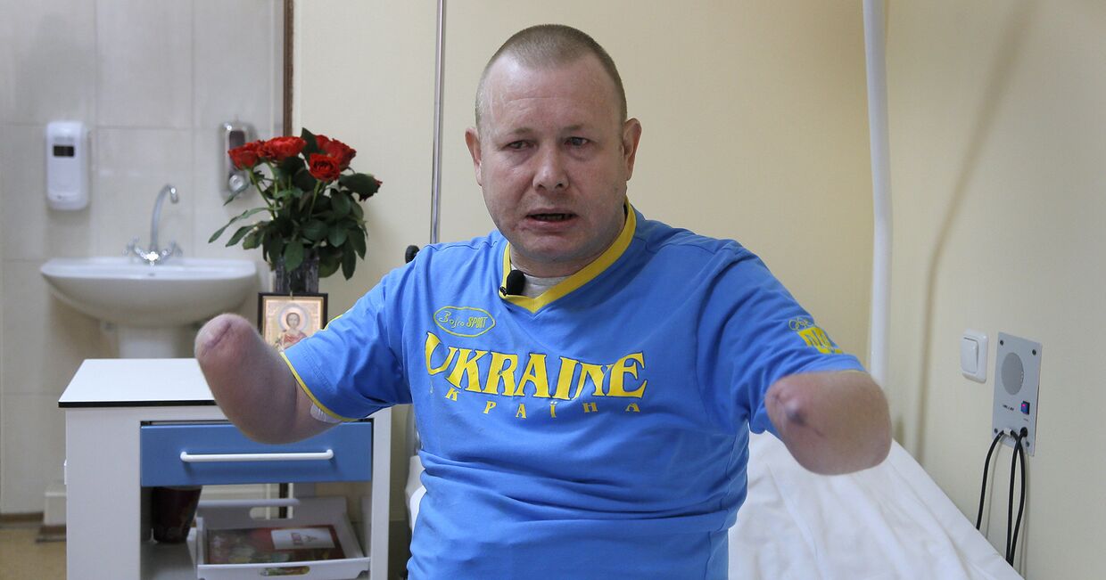 Украинский доброволец Владимир Жемчугов в больнице в Киеве