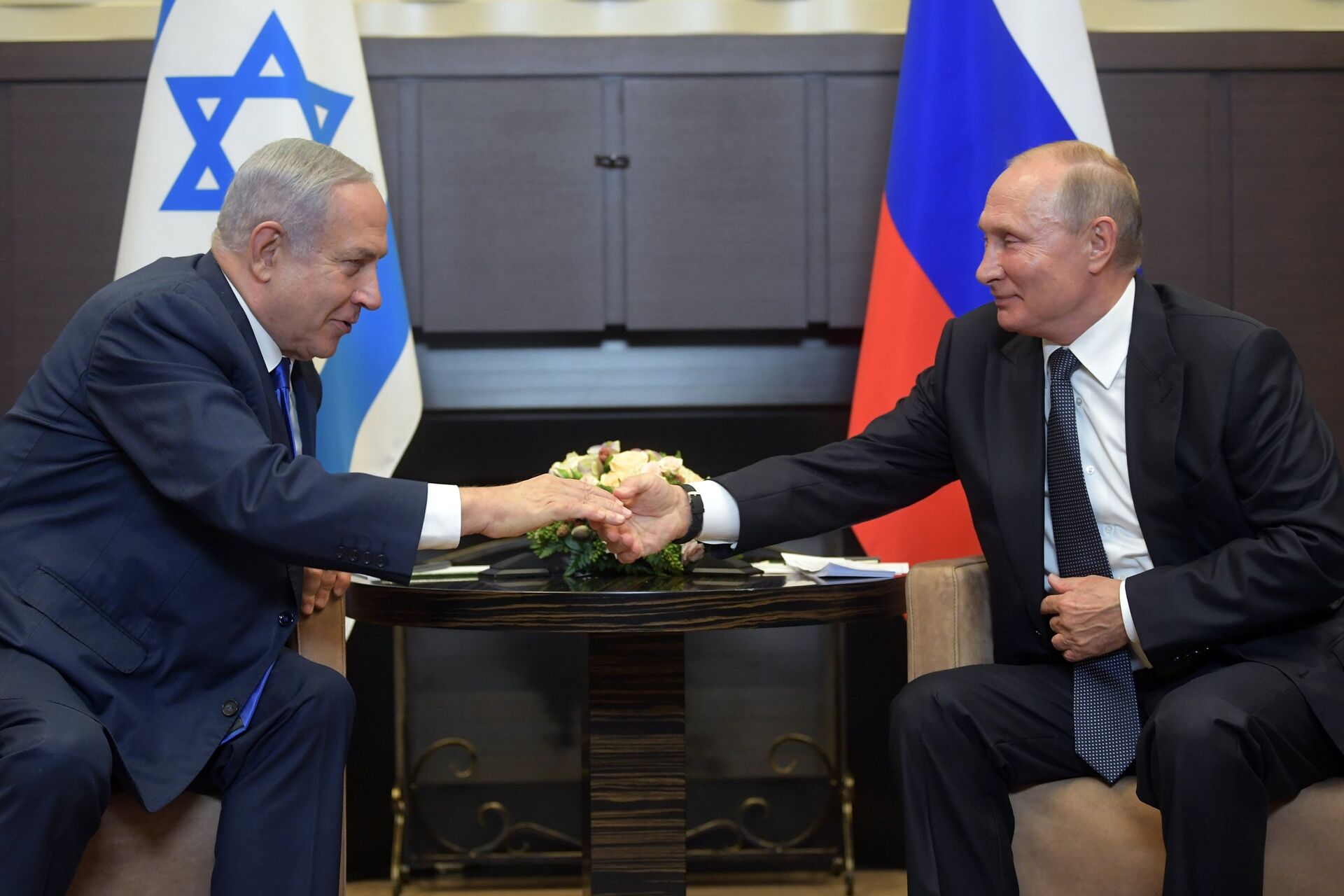 Президент РФ В. Путин встретился с премьер-министром Израиля Б. Нетаньяху - ИноСМИ, 1920, 26.02.2021