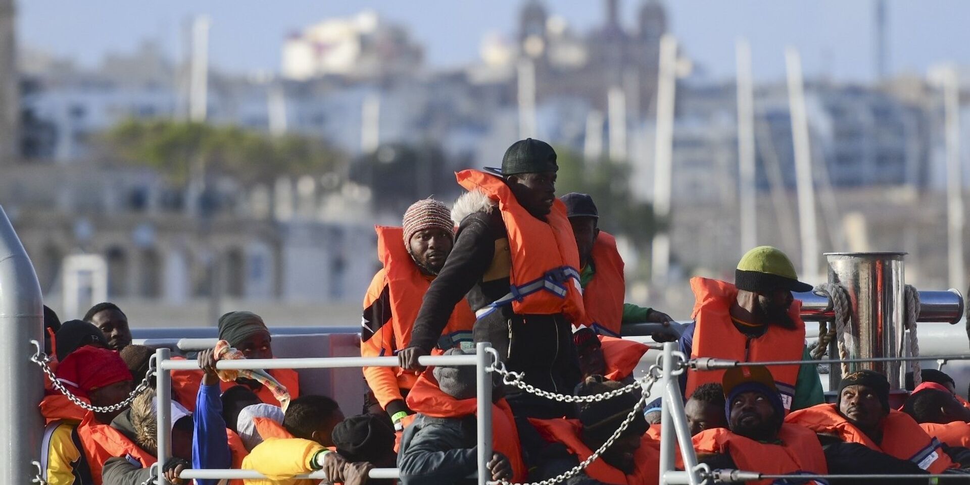 Мигранты в гавани Валлетты, Мальта - ИноСМИ, 1920, 24.01.2026