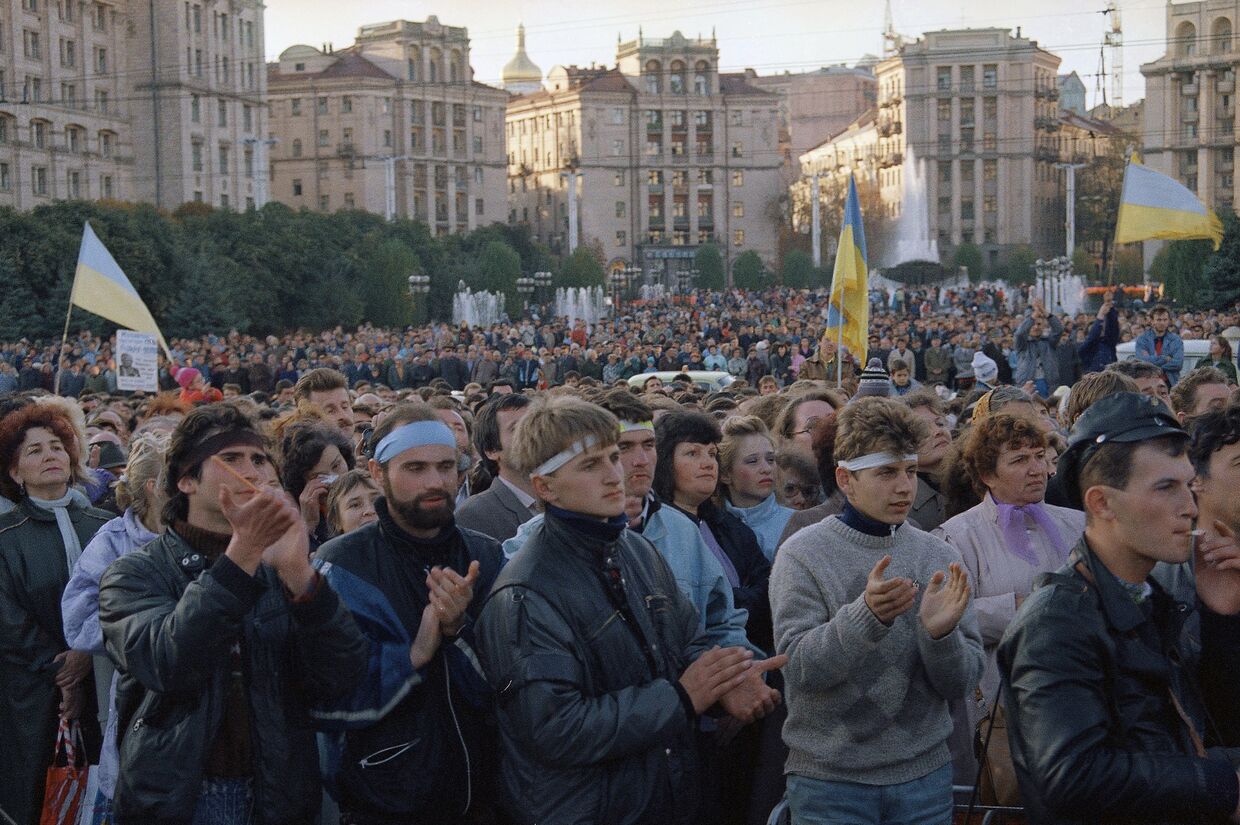 Сторонники независимости Украины в Киеве