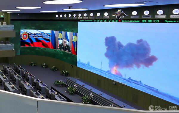 Видеотрансляция пуска ракеты комплекса Авангард с гиперзвуковым планирующим крылатым боевым блоком в Национальном центре управления обороной РФ Видеотрансляция пуска ракеты комплекса Авангард с гиперзвуковым планирующим крылатым боевым блоком в Национальном центре управления обороной РФ