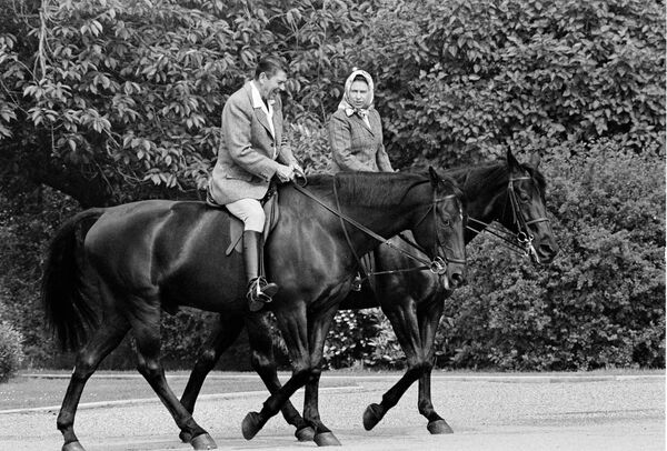 Президент США Рональд Рейган и королева Великобритании Елизавета II