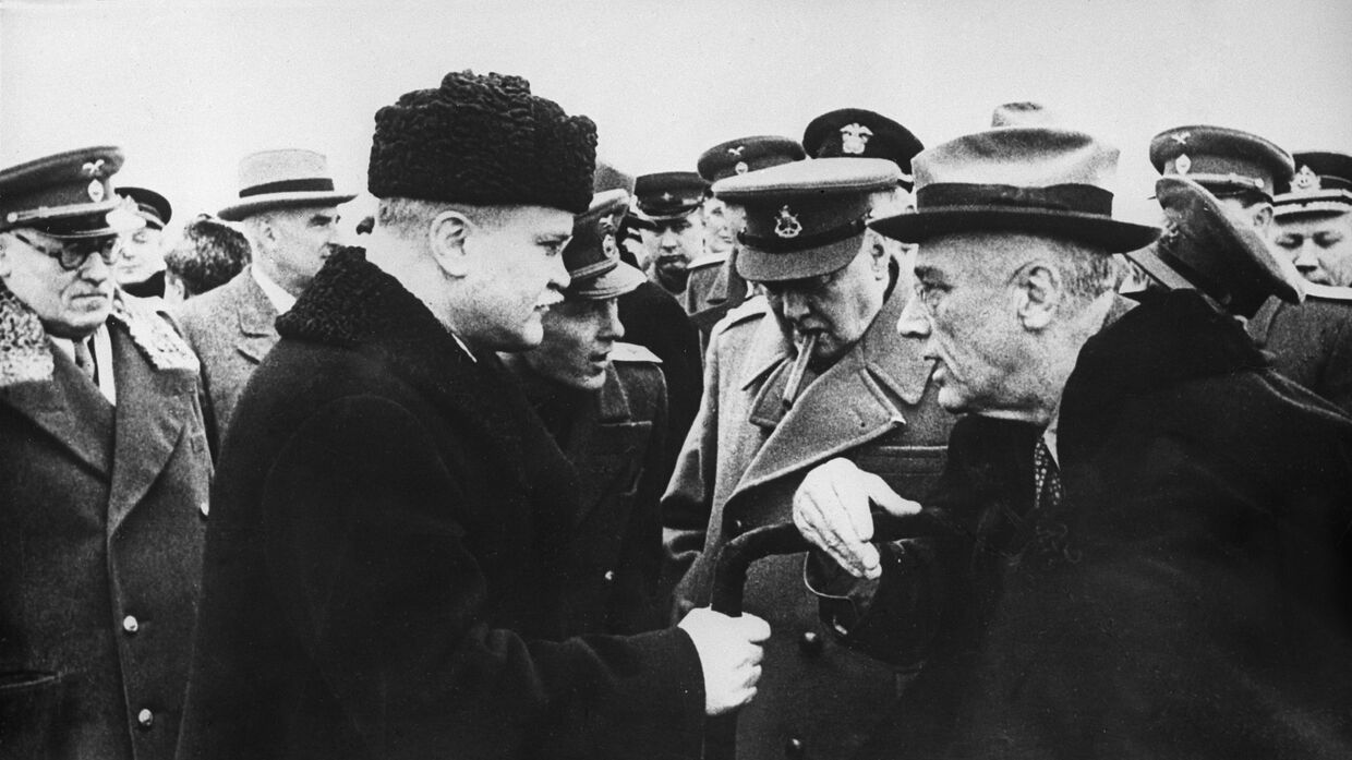 Встреча Премьер-министра Великобритании Уинстона Черчилля в Ялтинском аэропорту