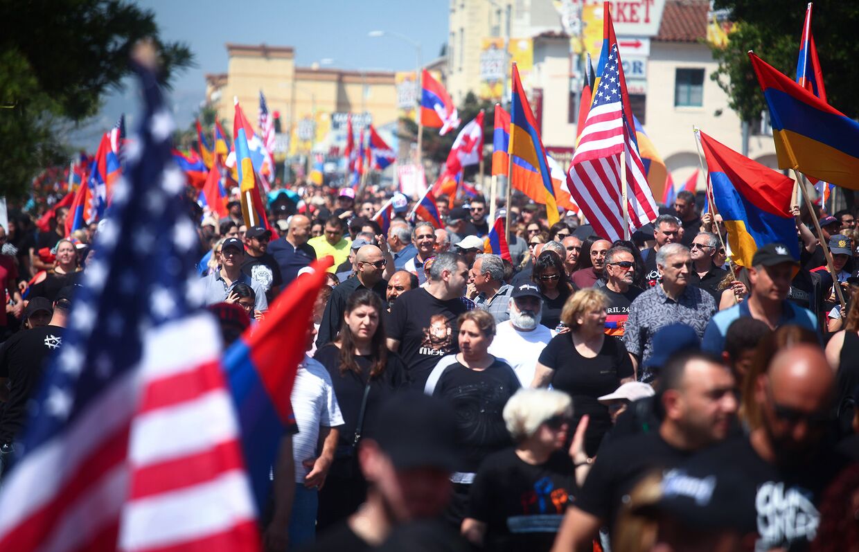 Марш, посвященный 104-й годовщине геноцида армян в Лос-Анджелесе