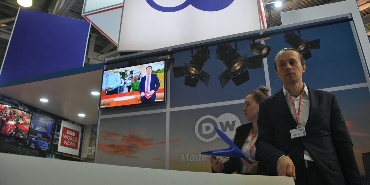 Стенд телеканала DW (Deutsche Welle) на 21-й международной выставке CSTB Telecom&Media 2019