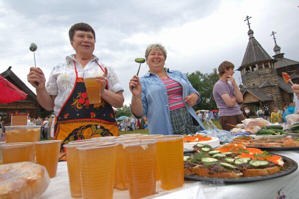 Международный праздник «День огурца» прошёл в городе Суздале
