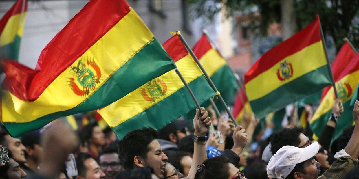 Участники аптиправительственной демонстрации в Ла-Пасе, Боливия