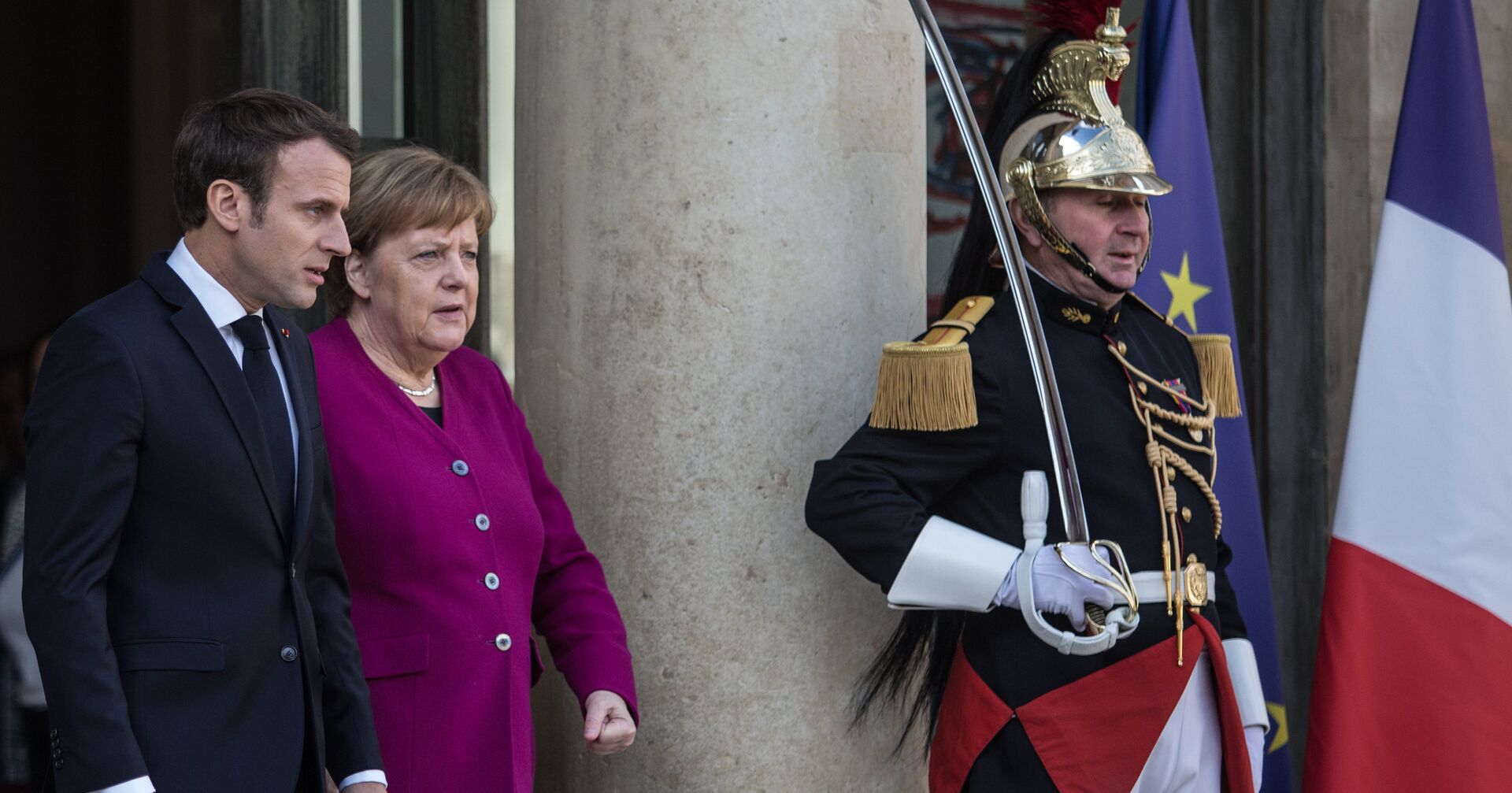Федеральный канцлер Германии Ангела Меркель и президент Франции Эммануэль Макрон - ИноСМИ, 1920, 16.10.2020