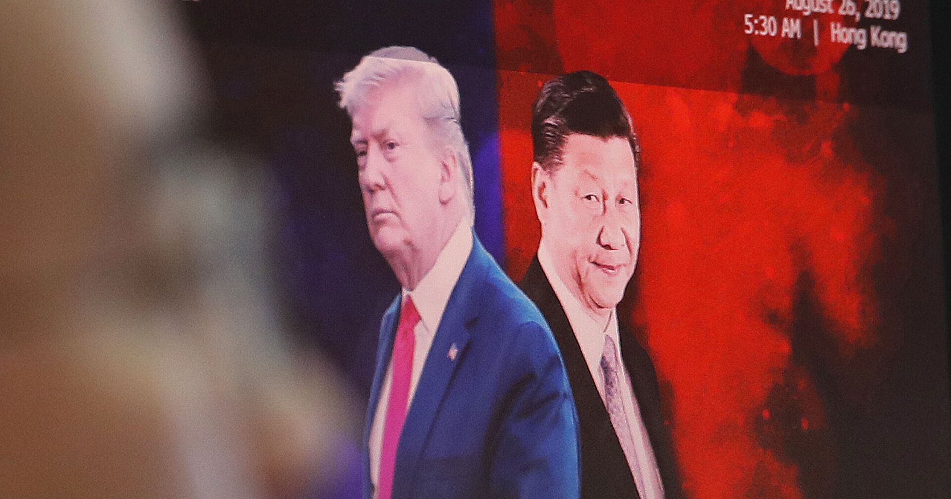 Президент США Дональд Трамп пожимает руку председателю Китая Си Цзиньпину во время саммита лидеров G20 в Осаке - ИноСМИ, 1920, 05.01.2021