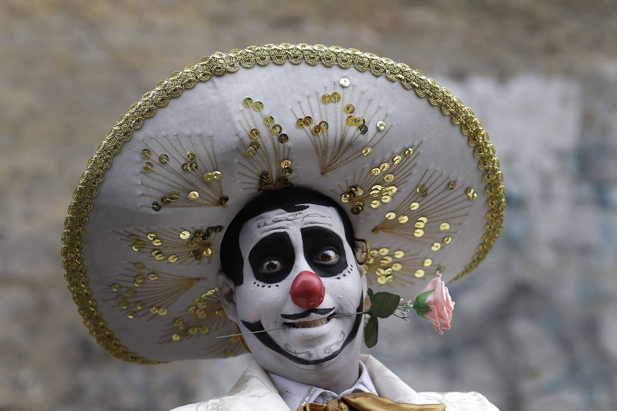Клоун на празднике в Лиме, Перу